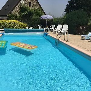 Hébergement de vacances De, Camors